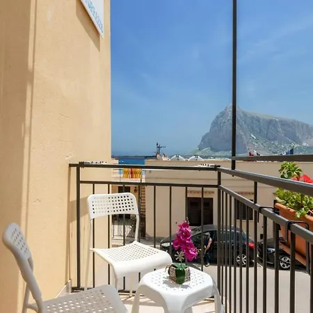 Frühstückspension Il Torrazzo Da Francesca San Vito Lo Capo